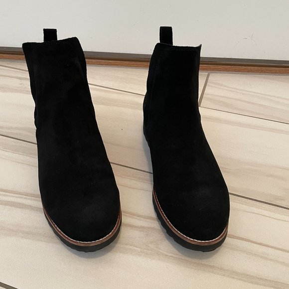 BLONDO Waterproof Bootie Black Suede - Picture 3 of 11